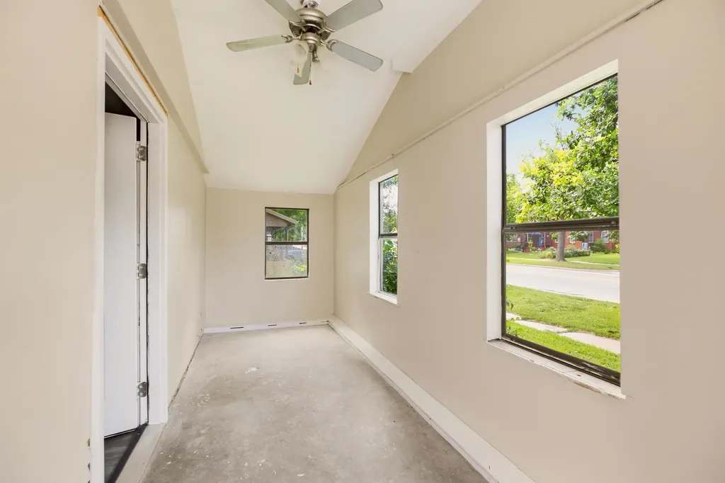 2719 W Douglas Wichita KS 67213-2606