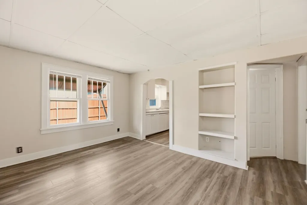 2719 W Douglas Wichita KS 67213-2606