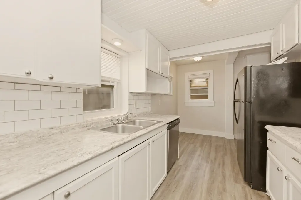 2719 W Douglas Wichita KS 67213-2606