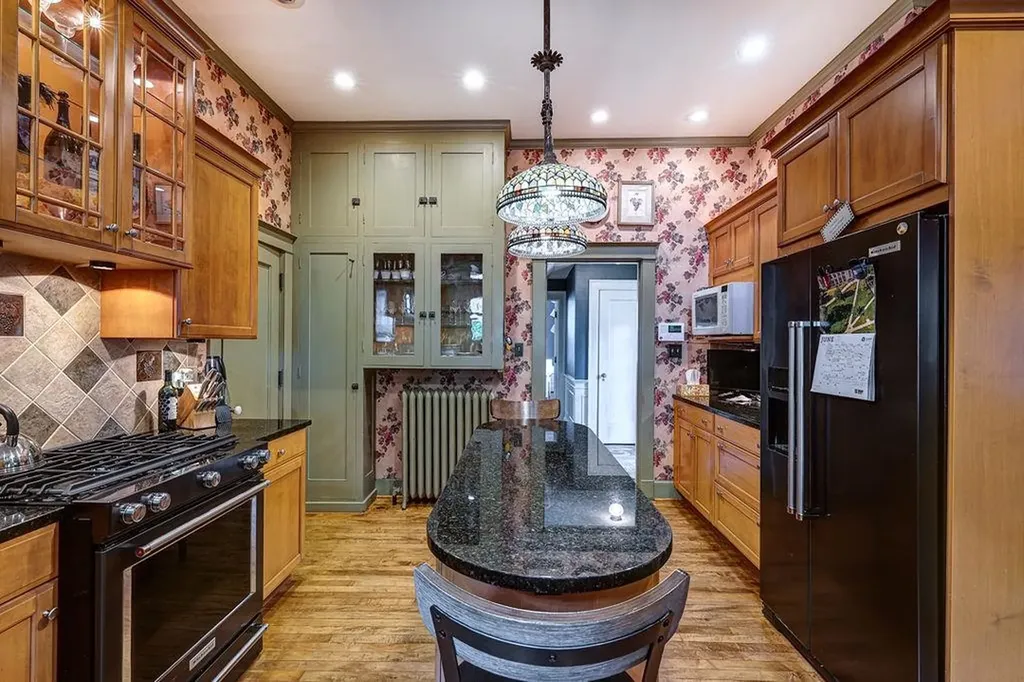404 E 11th Winfield KS 67156