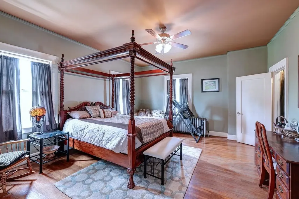 404 E 11th Winfield KS 67156