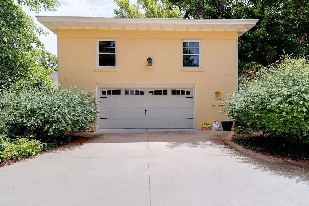 404 E 11th Winfield KS 67156