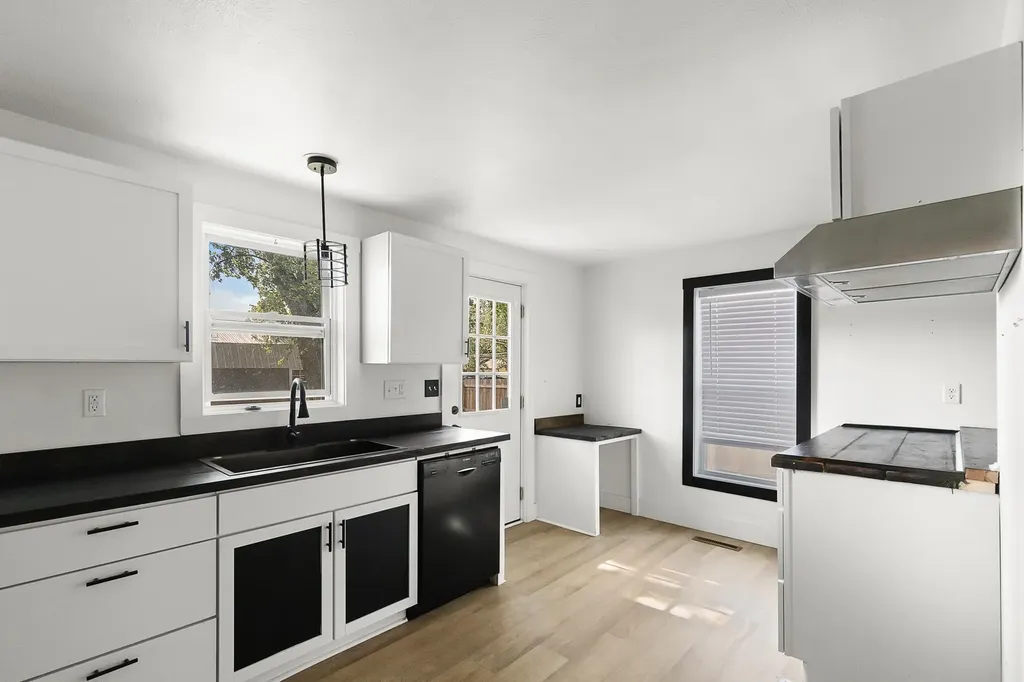 217 N Emporia Street Haven KS 67543