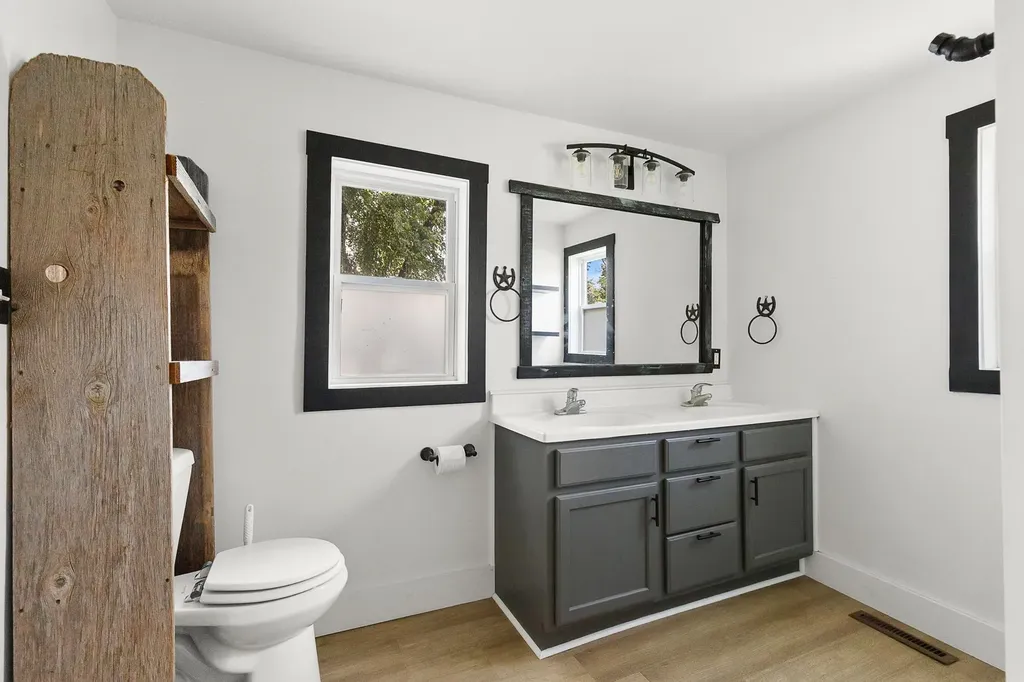 217 N Emporia Street Haven KS 67543