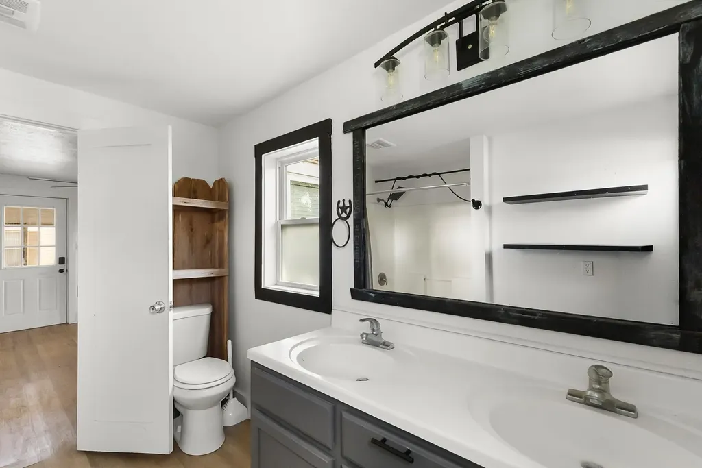 217 N Emporia Street Haven KS 67543