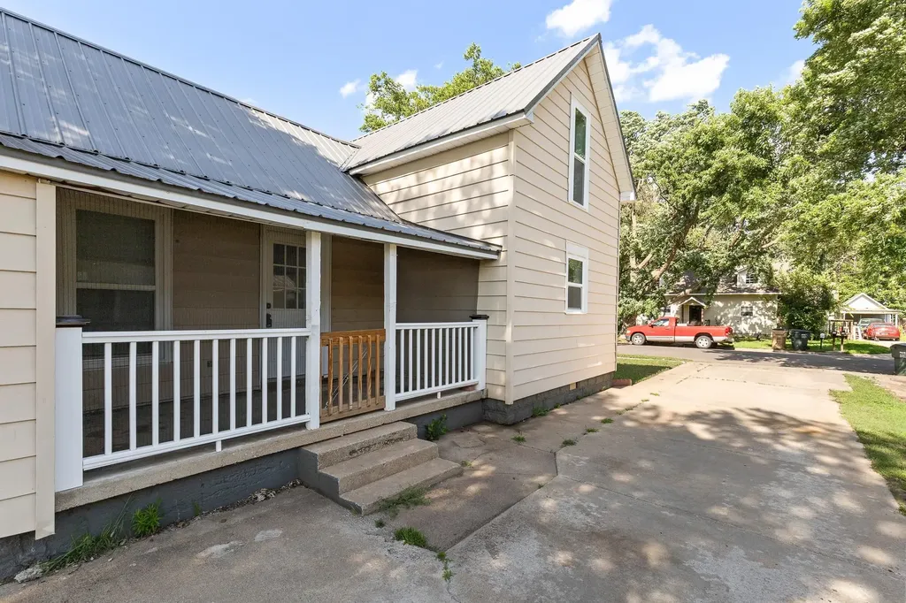 217 N Emporia Street Haven KS 67543