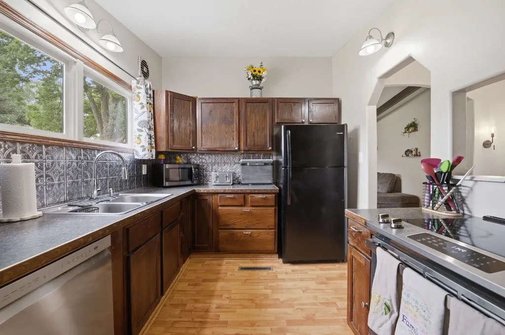 101 E Springdale Street Derby KS 67037-1238