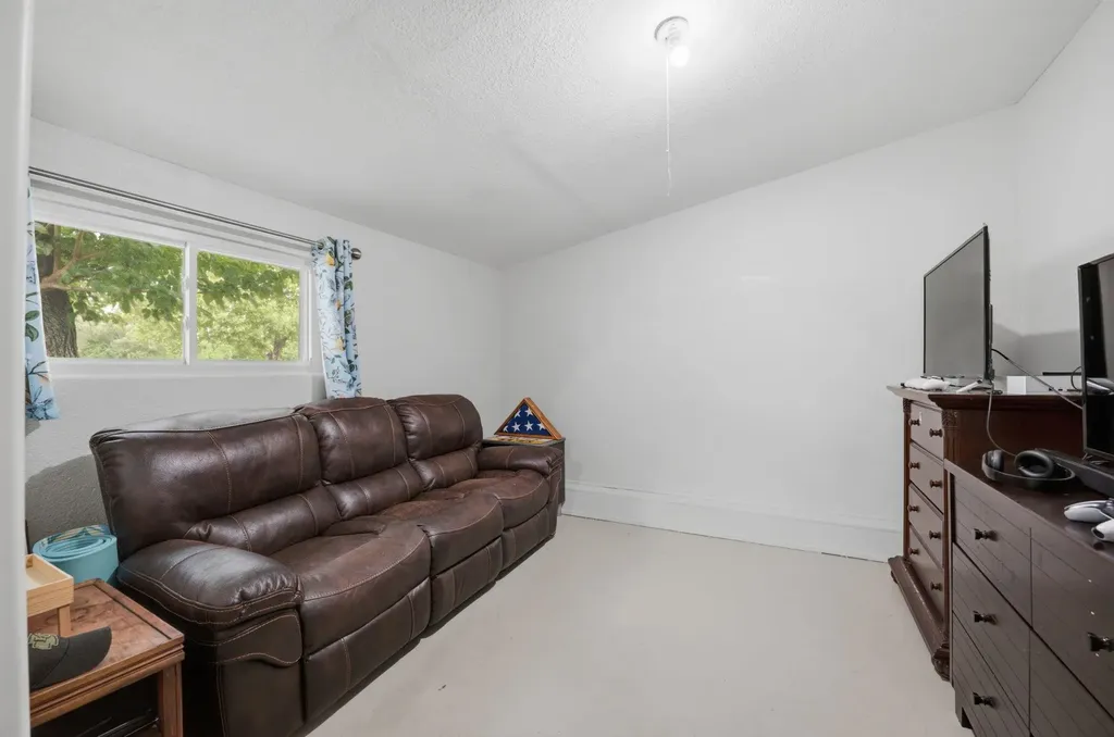 101 E Springdale Street Derby KS 67037-1238