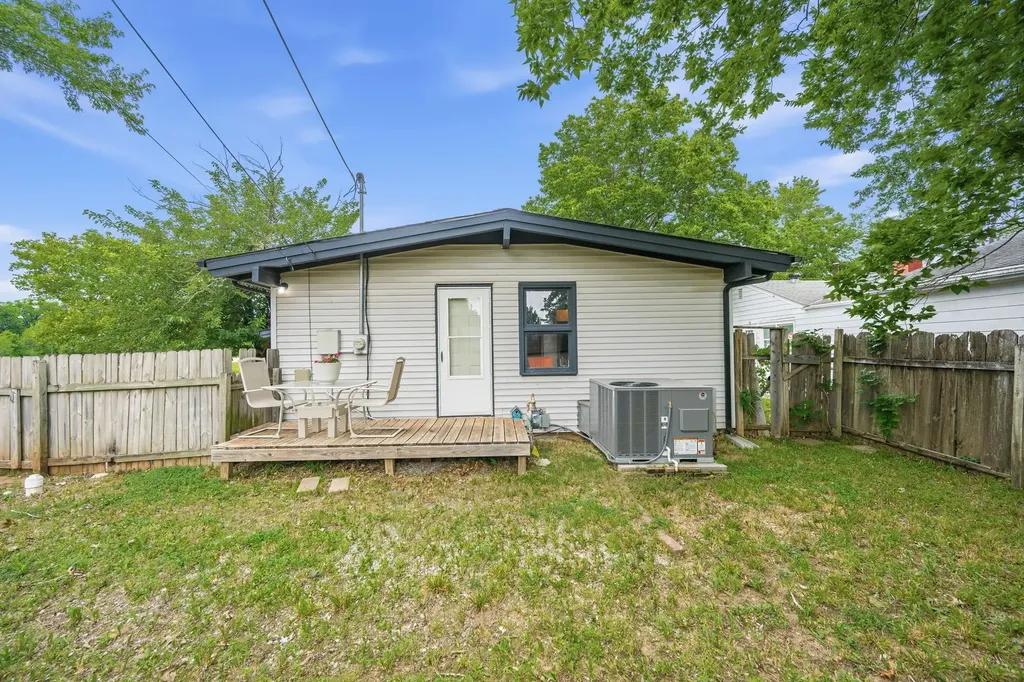 101 E Springdale Street Derby KS 67037-1238
