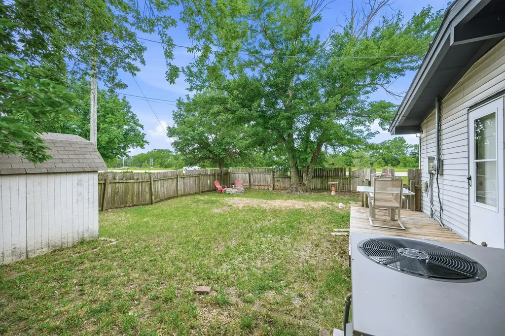 101 E Springdale Street Derby KS 67037-1238