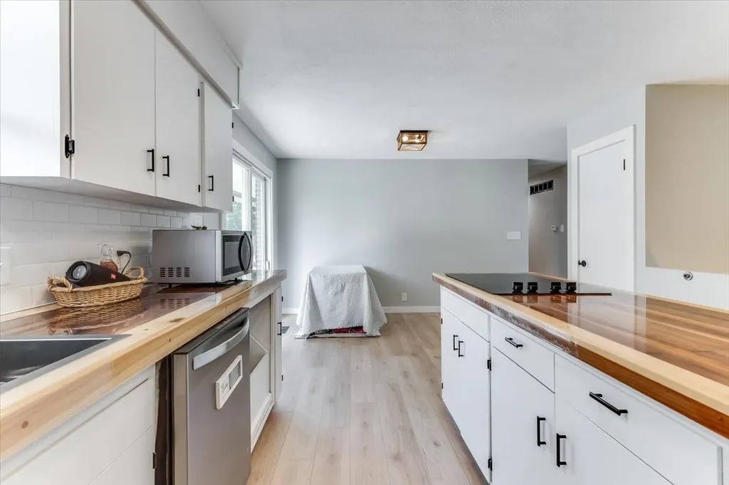 605 E Main Street Haven KS 67543