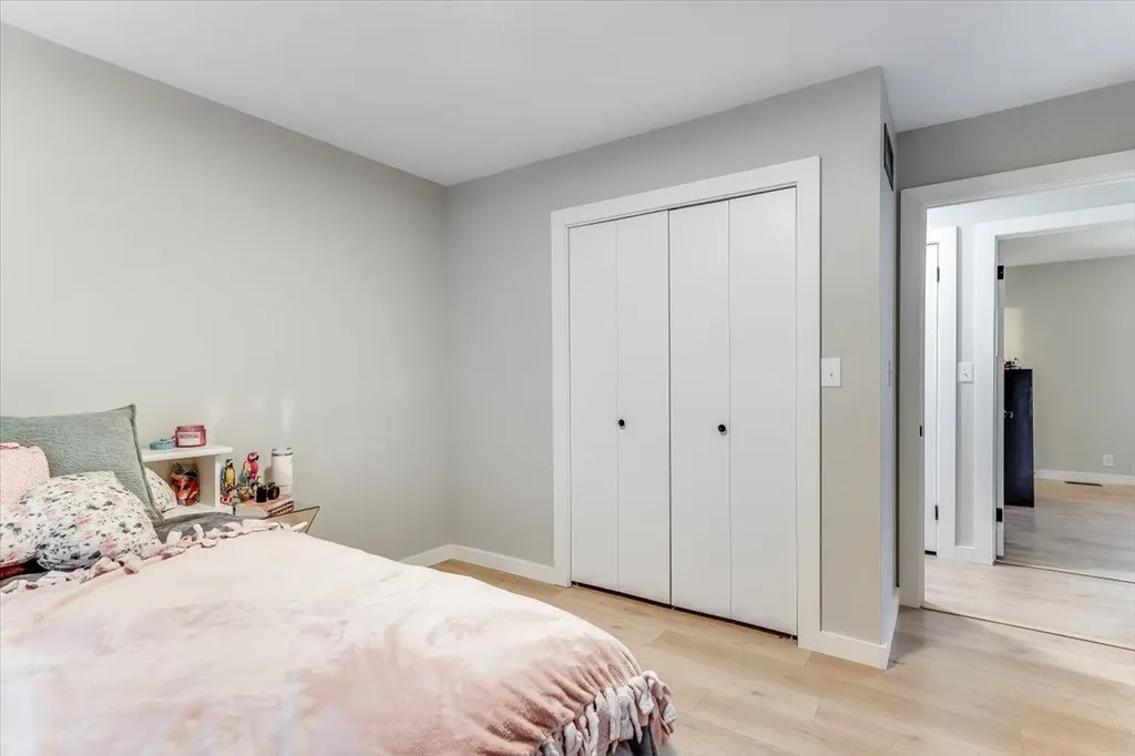 605 E Main Street Haven KS 67543