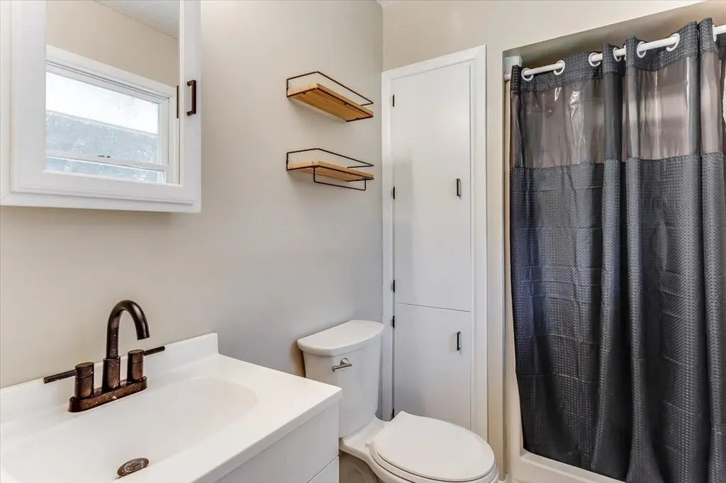 605 E Main Street Haven KS 67543