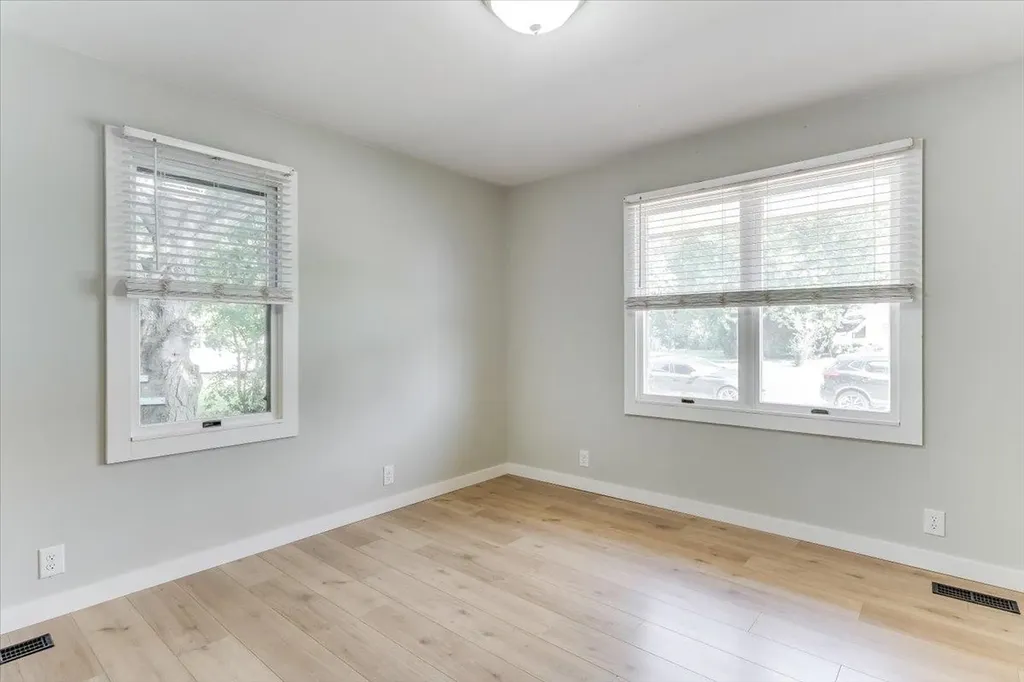 605 E Main Street Haven KS 67543