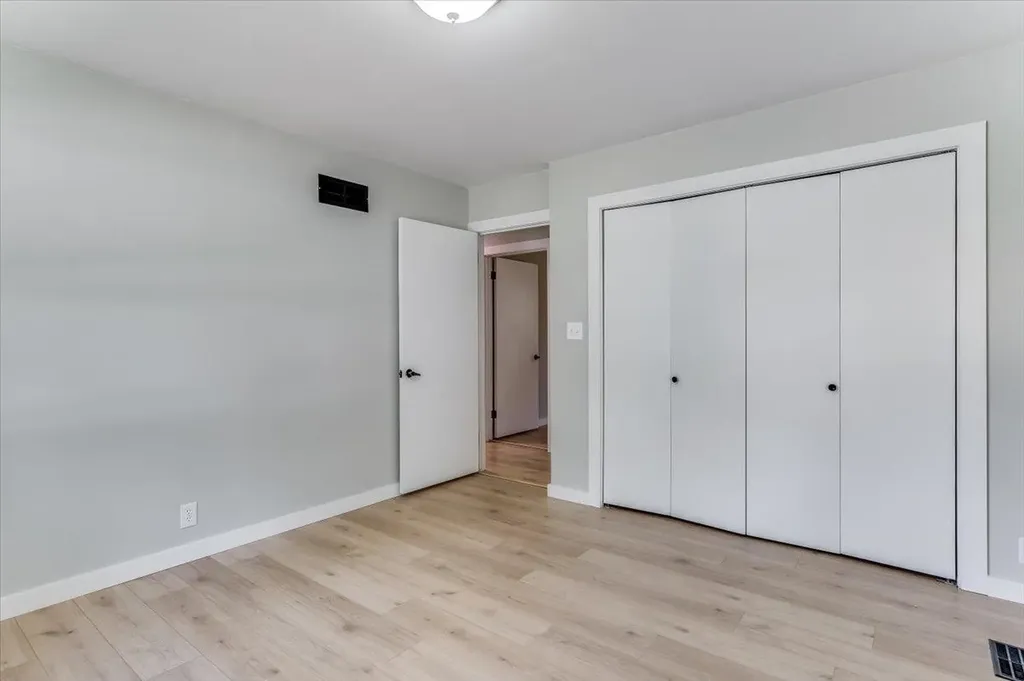 605 E Main Street Haven KS 67543