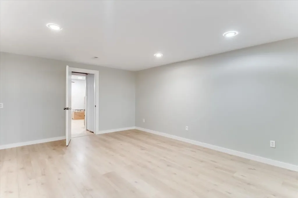 605 E Main Street Haven KS 67543
