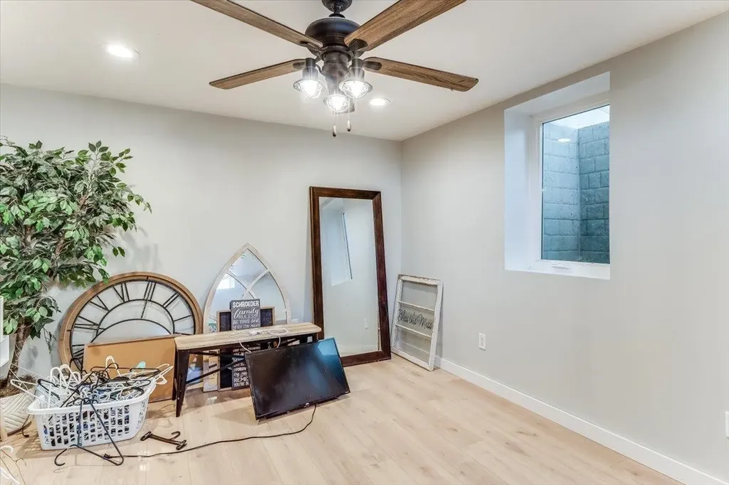 605 E Main Street Haven KS 67543