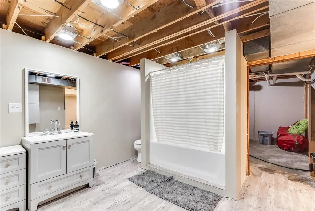 605 E Main Street Haven KS 67543