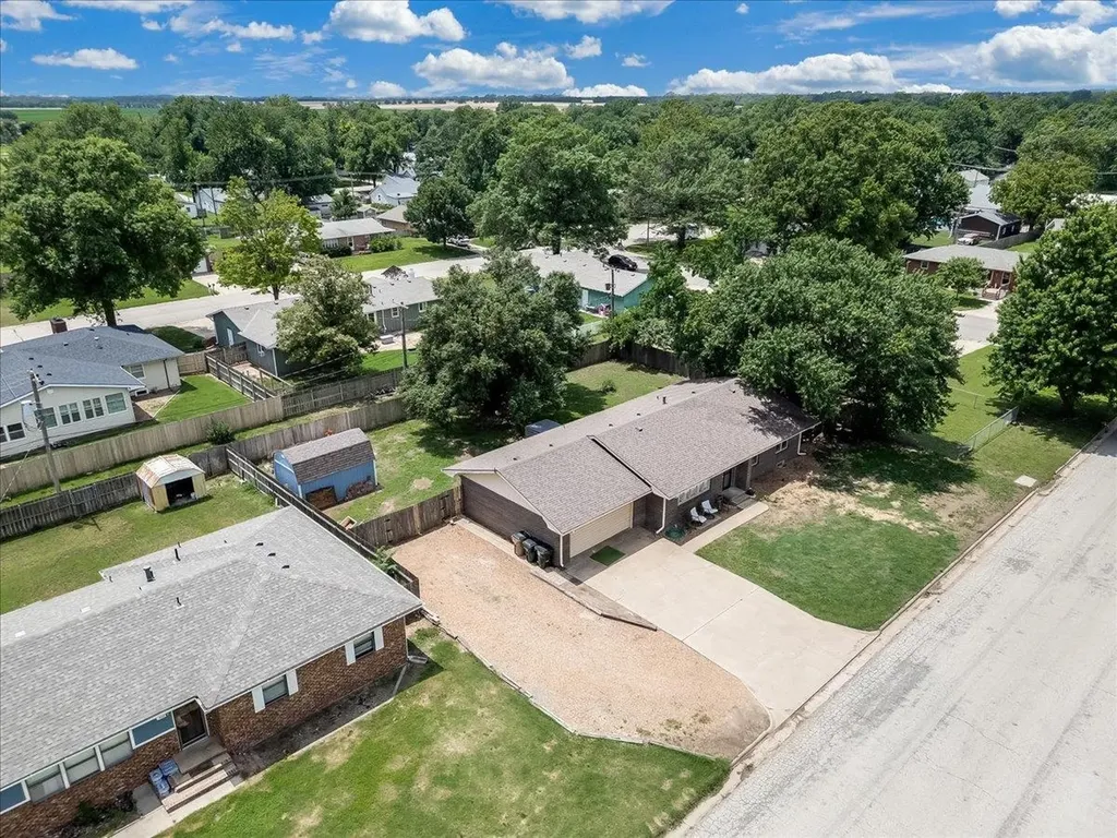 605 E Main Street Haven KS 67543