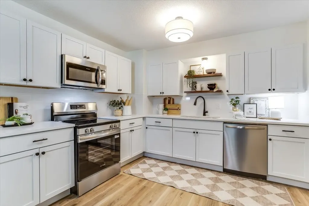 2022 N Woodland Wichita KS 67203