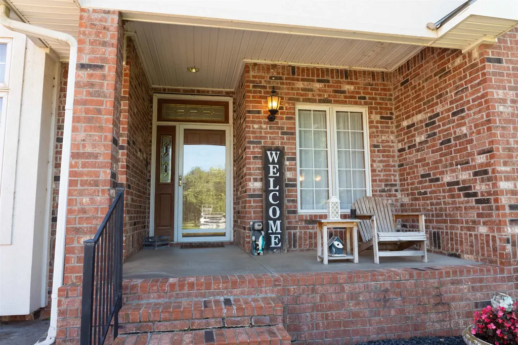 9 E Flanigan Drive Augusta KS 67010