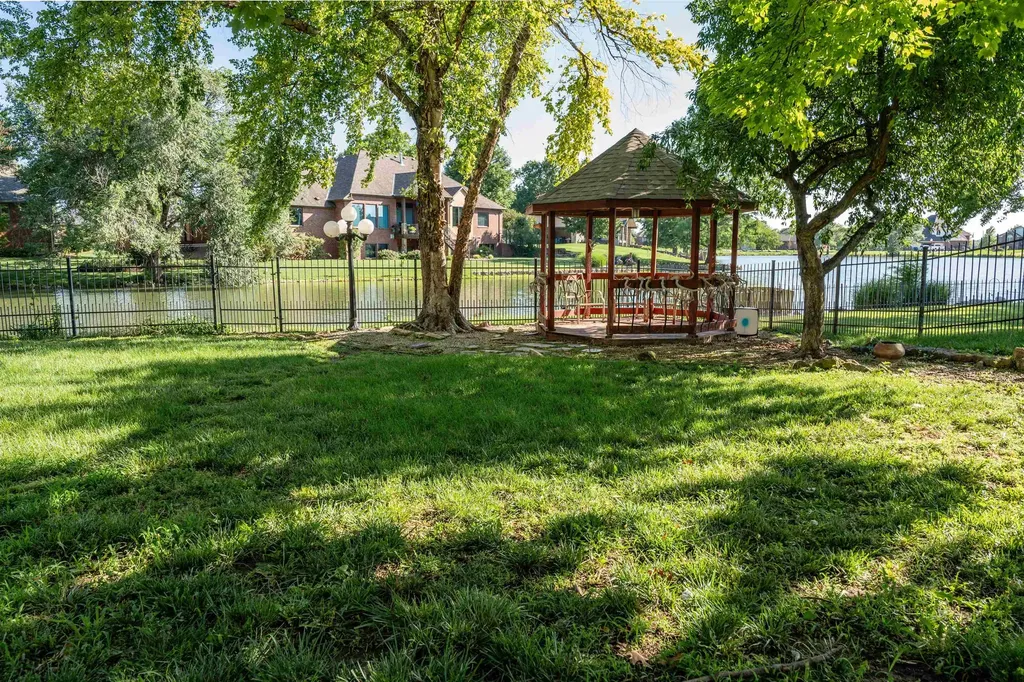9 E Flanigan Drive Augusta KS 67010