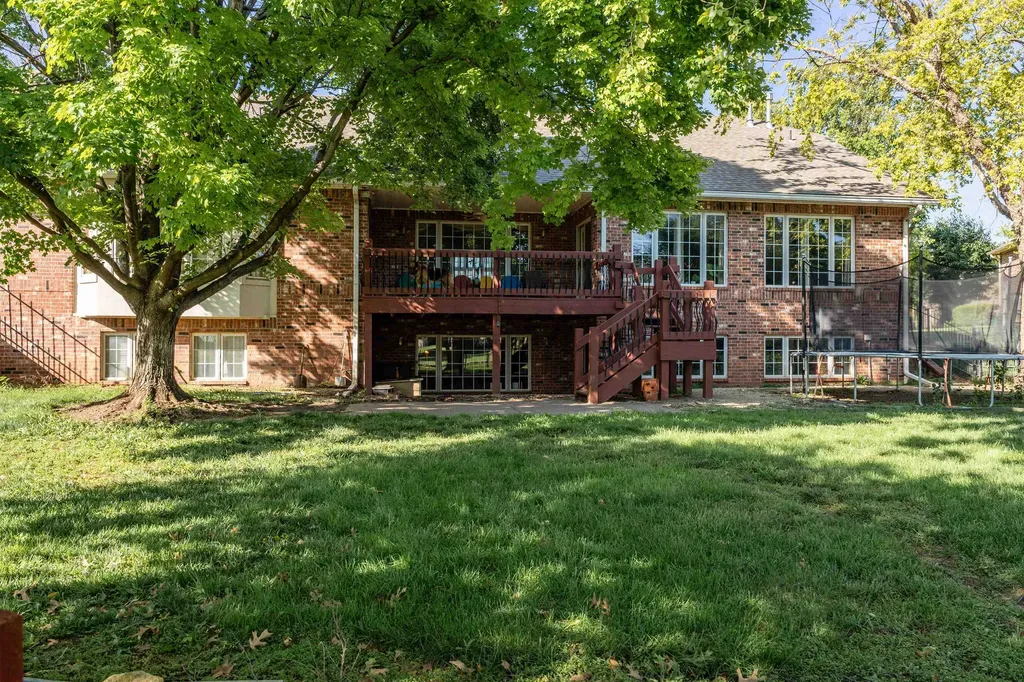 9 E Flanigan Drive Augusta KS 67010