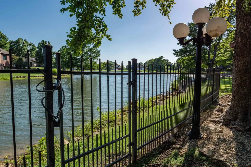 9 E Flanigan Drive Augusta KS 67010