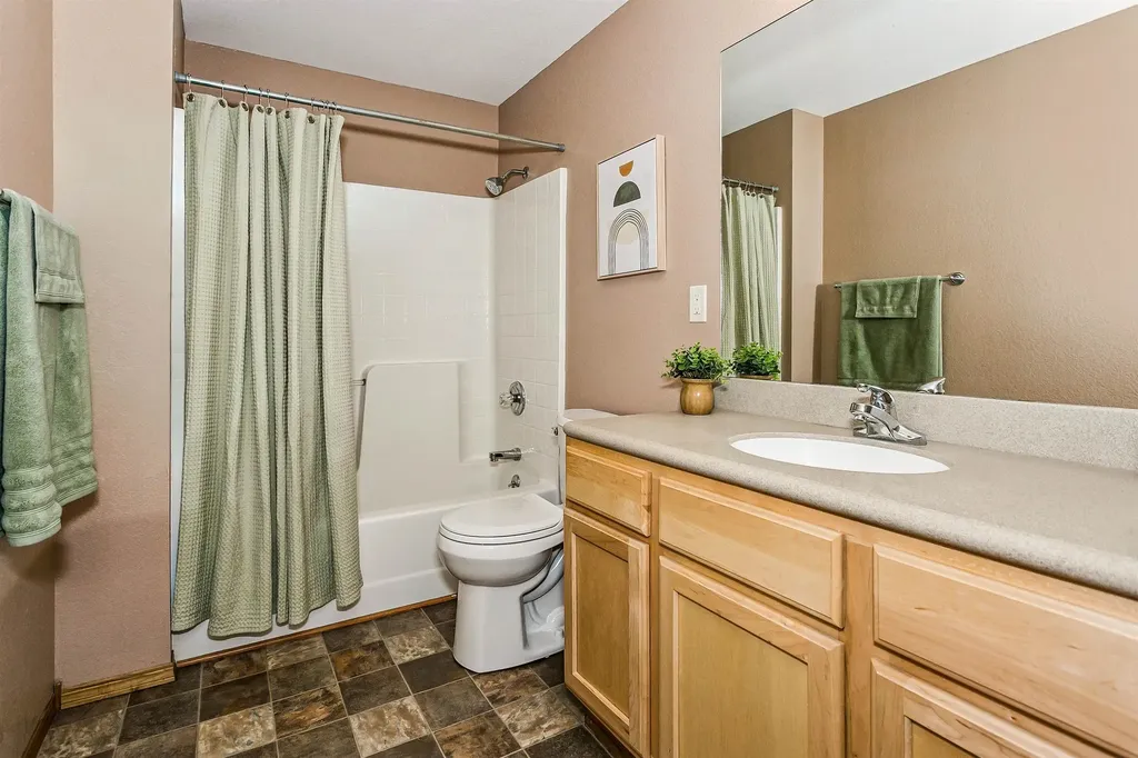 814 S Zelta Wichita KS 67207
