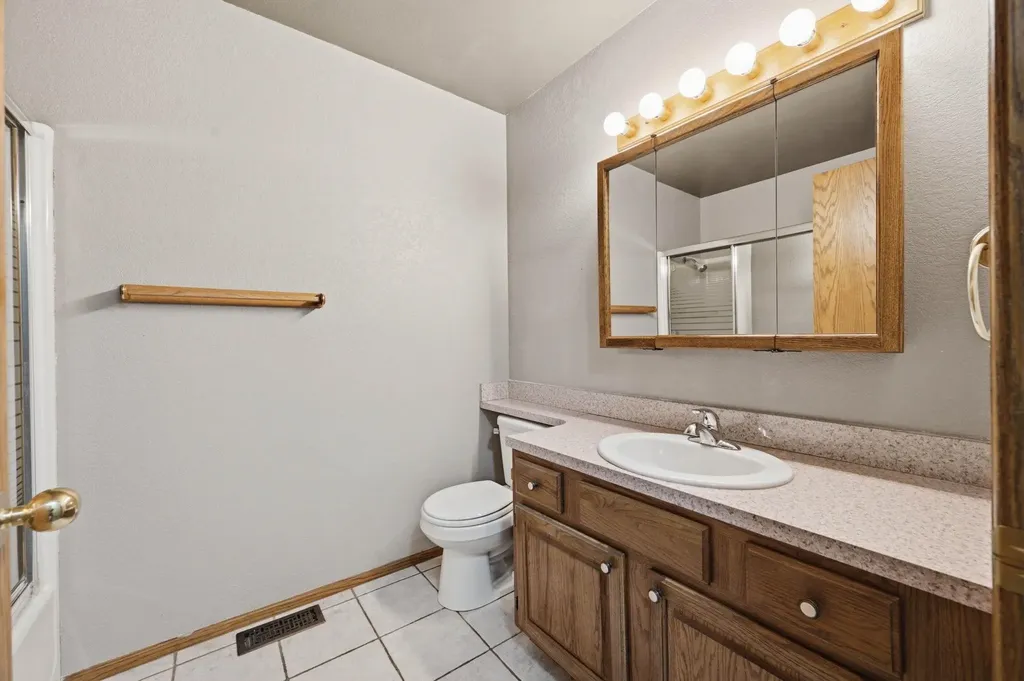 9A E Woodland Drive Augusta KS 67010