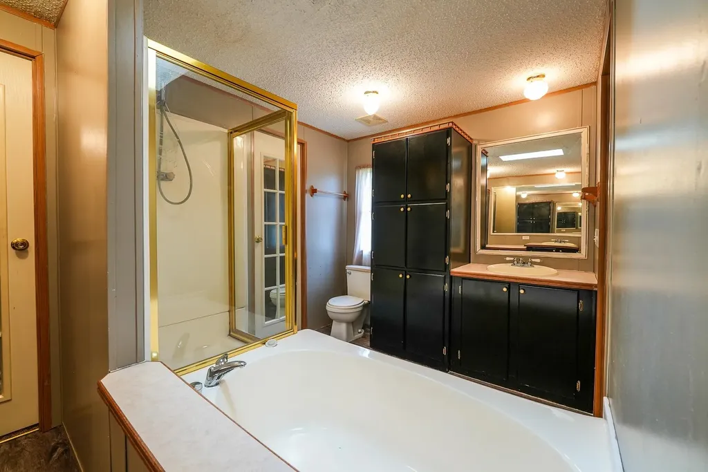 8732 SE 30th Street El Dorado KS 67042