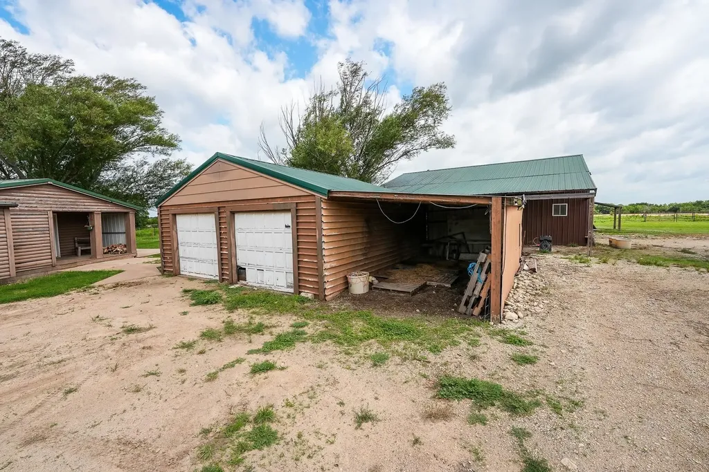 8732 SE 30th Street El Dorado KS 67042