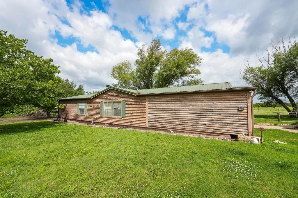 8732 SE 30th Street El Dorado KS 67042