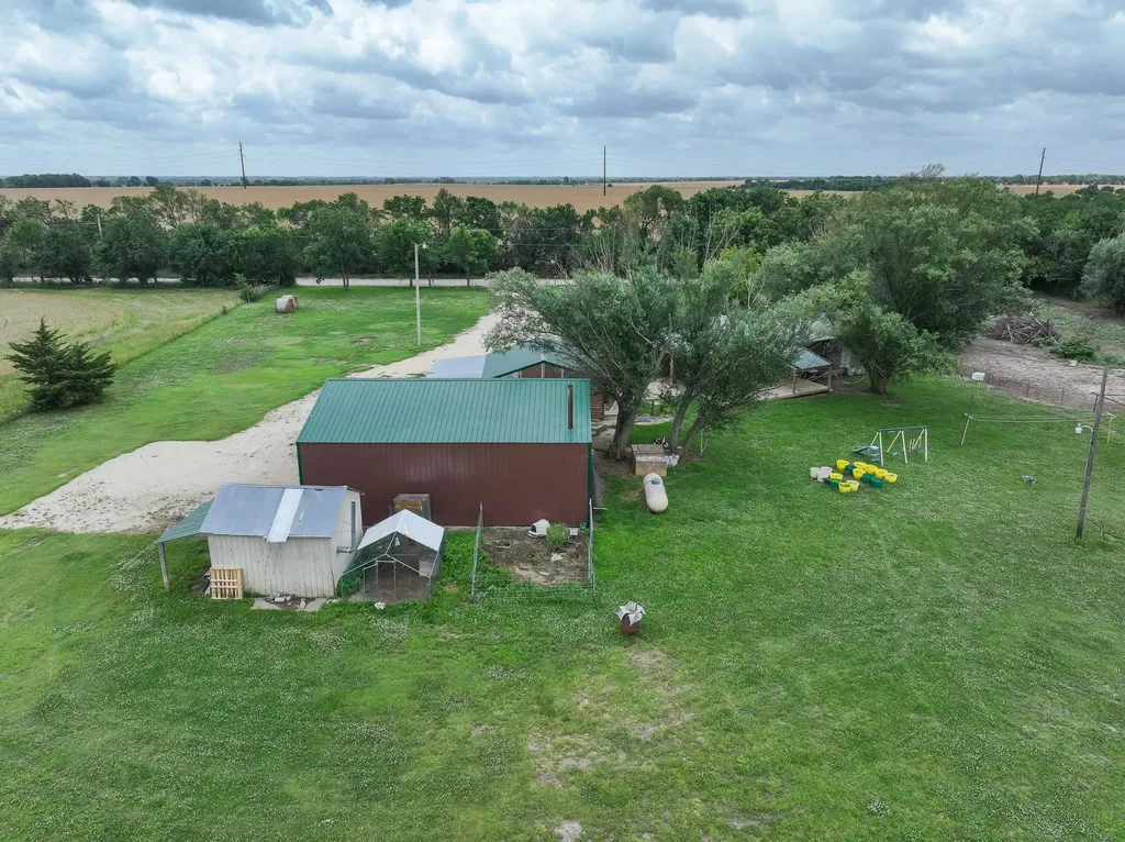 8732 SE 30th Street El Dorado KS 67042