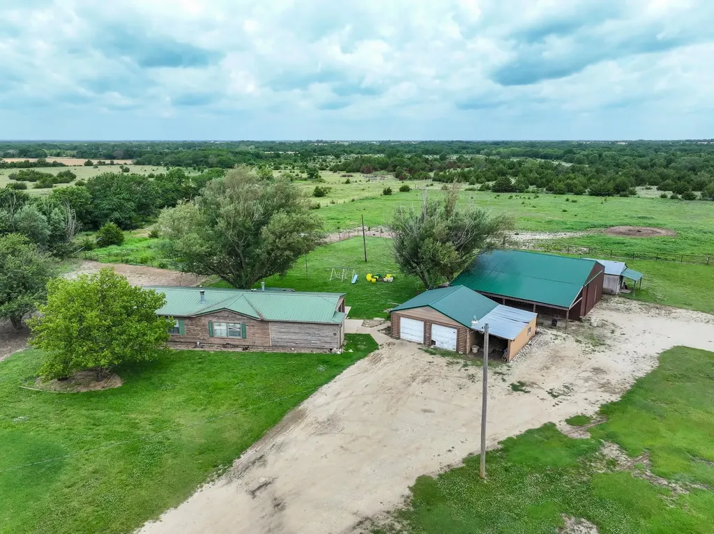 8732 SE 30th Street El Dorado KS 67042