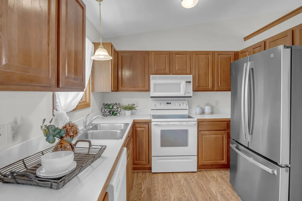 321 E 12th Newton KS 67114