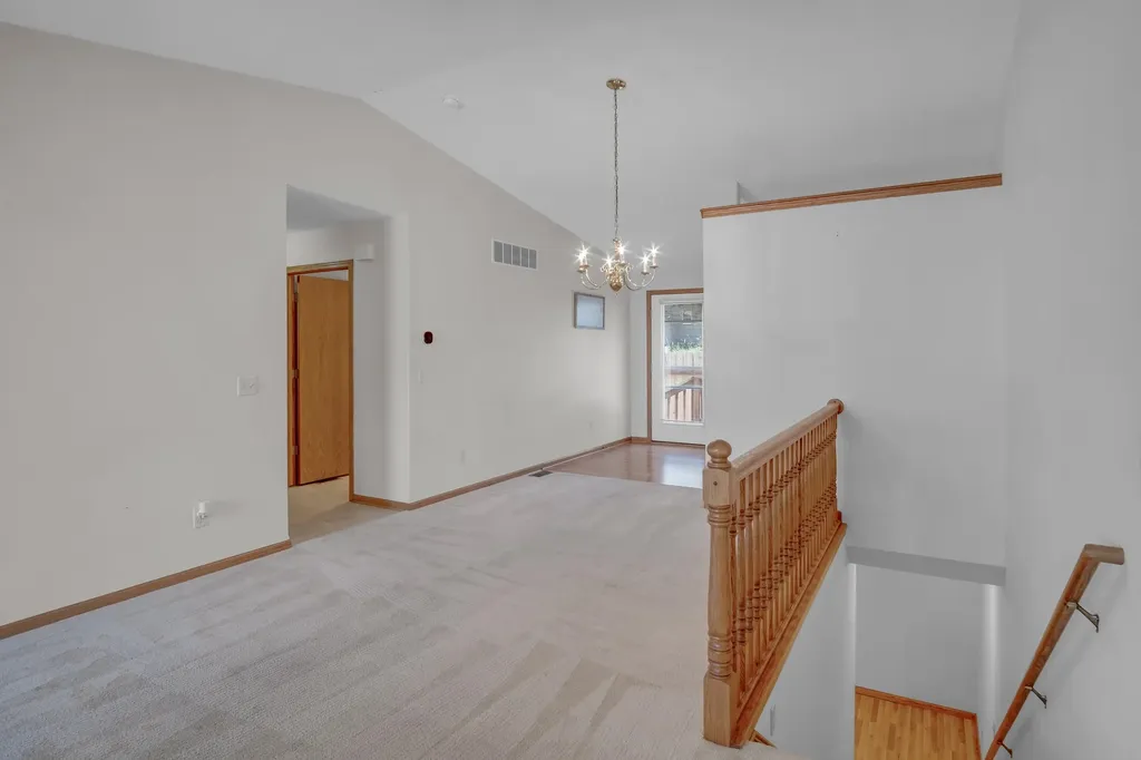 321 E 12th Newton KS 67114