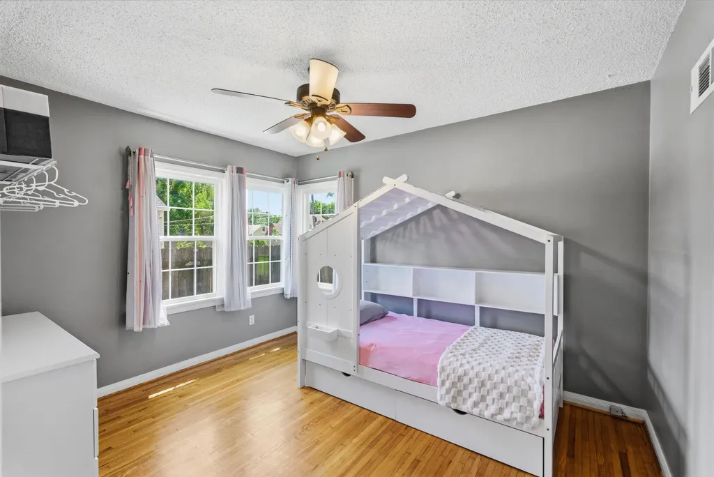 451 N Pinecrest Avenue Wichita KS 67208-4124