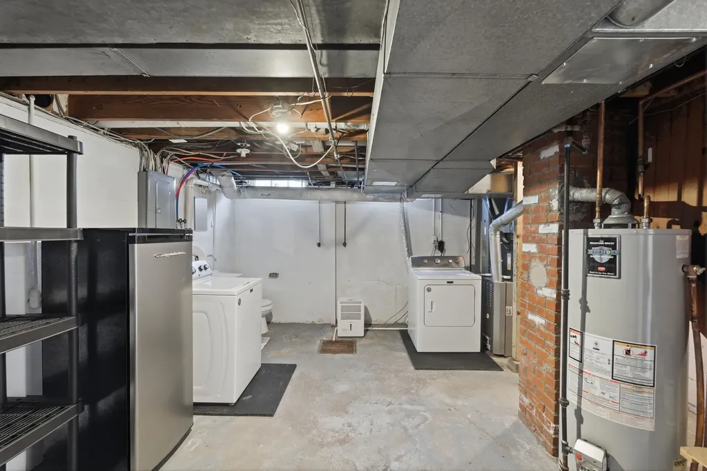 451 N Pinecrest Avenue Wichita KS 67208-4124