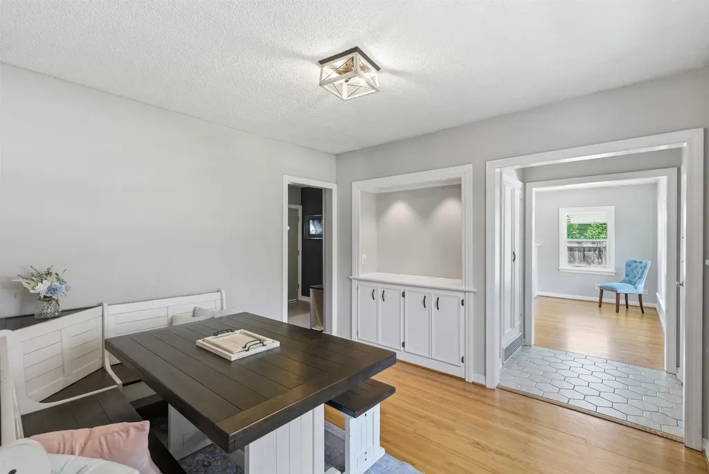 451 N Pinecrest Avenue Wichita KS 67208-4124