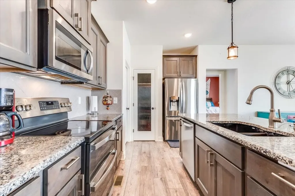 1269 N Forestview Court Wichita KS 67235