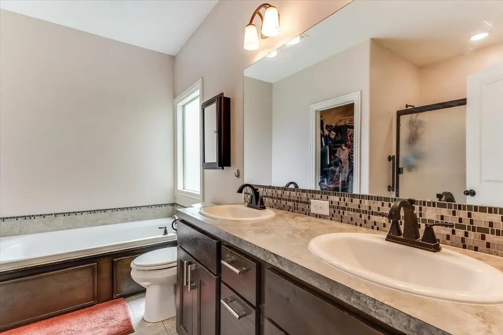 1269 N Forestview Court Wichita KS 67235
