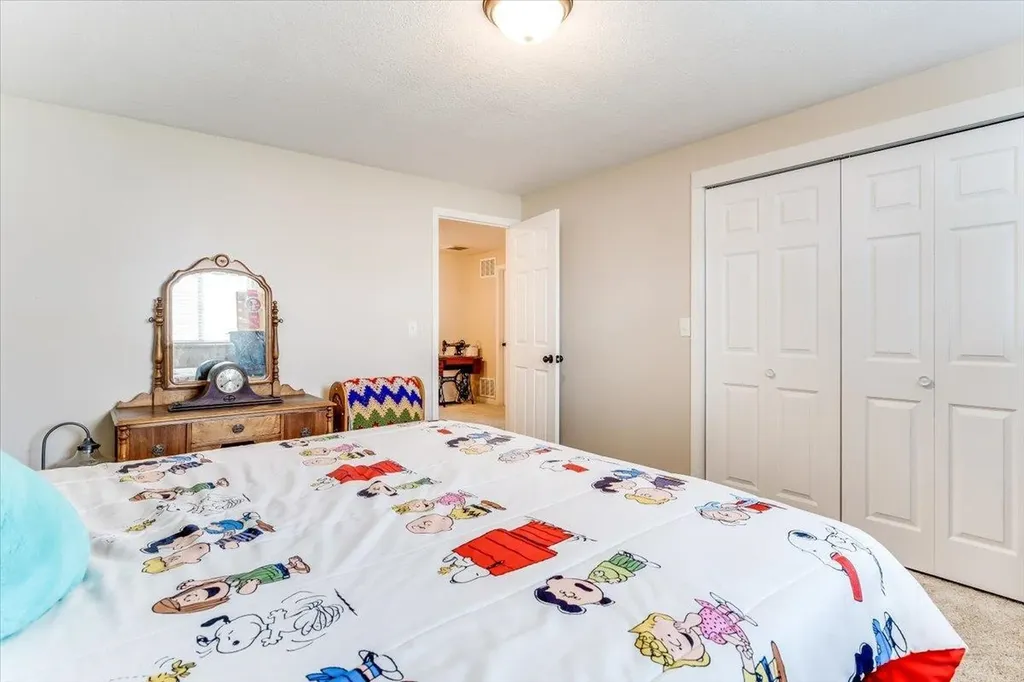 1269 N Forestview Court Wichita KS 67235