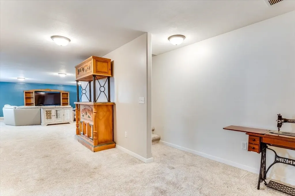 1269 N Forestview Court Wichita KS 67235