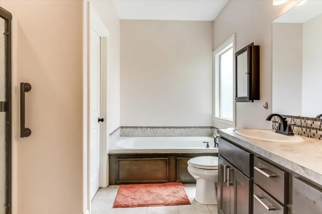 1269 N Forestview Court Wichita KS 67235