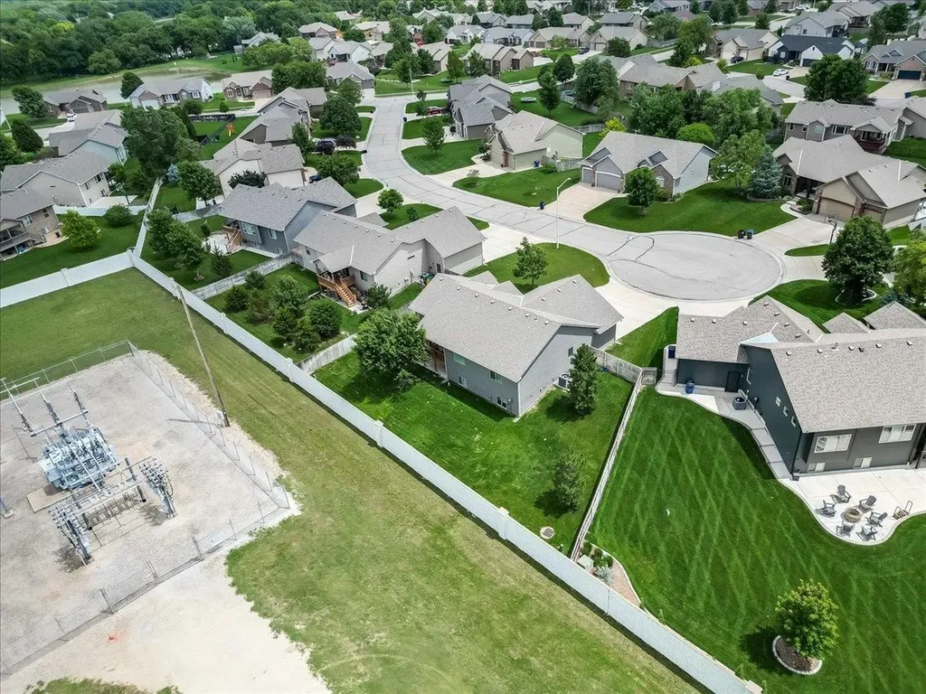 1269 N Forestview Court Wichita KS 67235