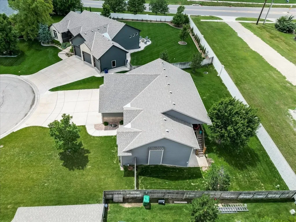 1269 N Forestview Court Wichita KS 67235