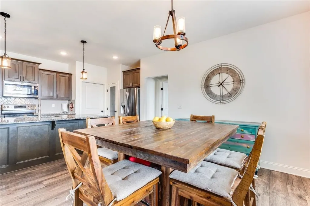 1269 N Forestview Court Wichita KS 67235