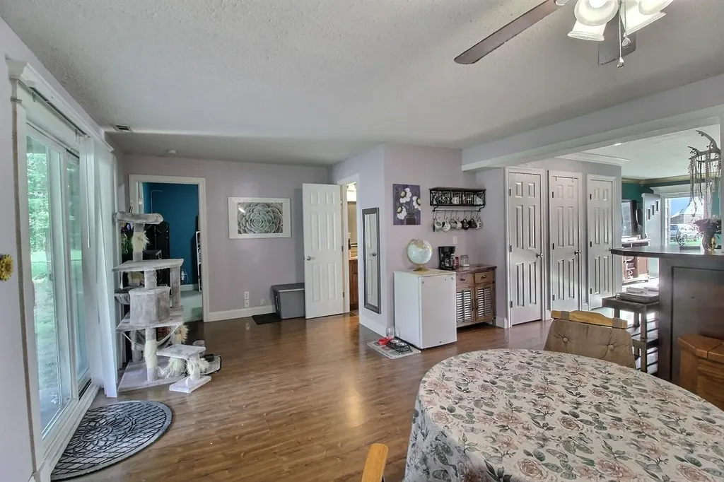 2322 S Palisade Wichita KS 67213