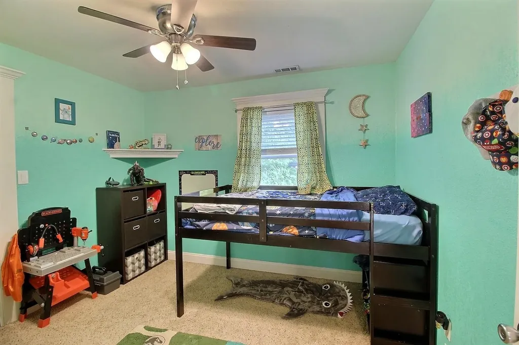 2322 S Palisade Wichita KS 67213